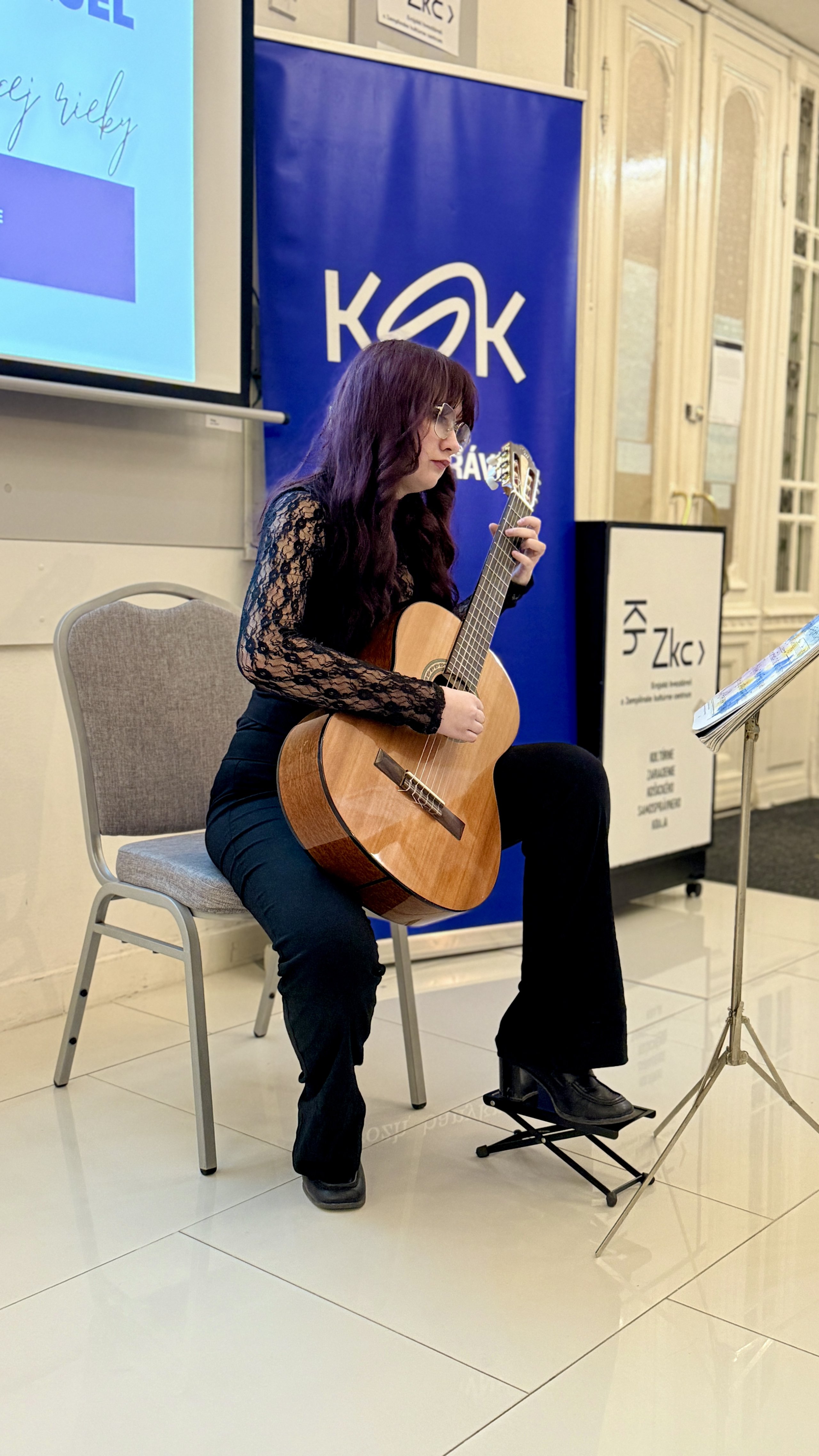 Autorská výstava - Ján Čižmár a synovia " ZO DNA HORIACEJ RIEKY"