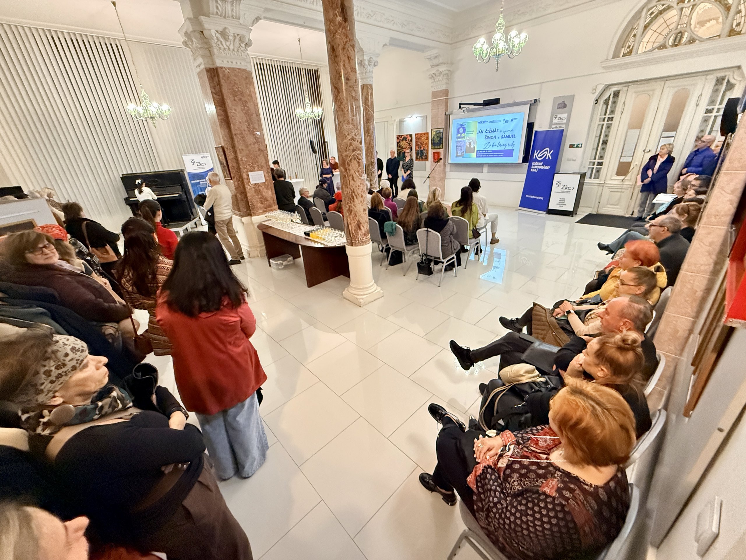 Autorská výstava - Ján Čižmár a synovia " ZO DNA HORIACEJ RIEKY"