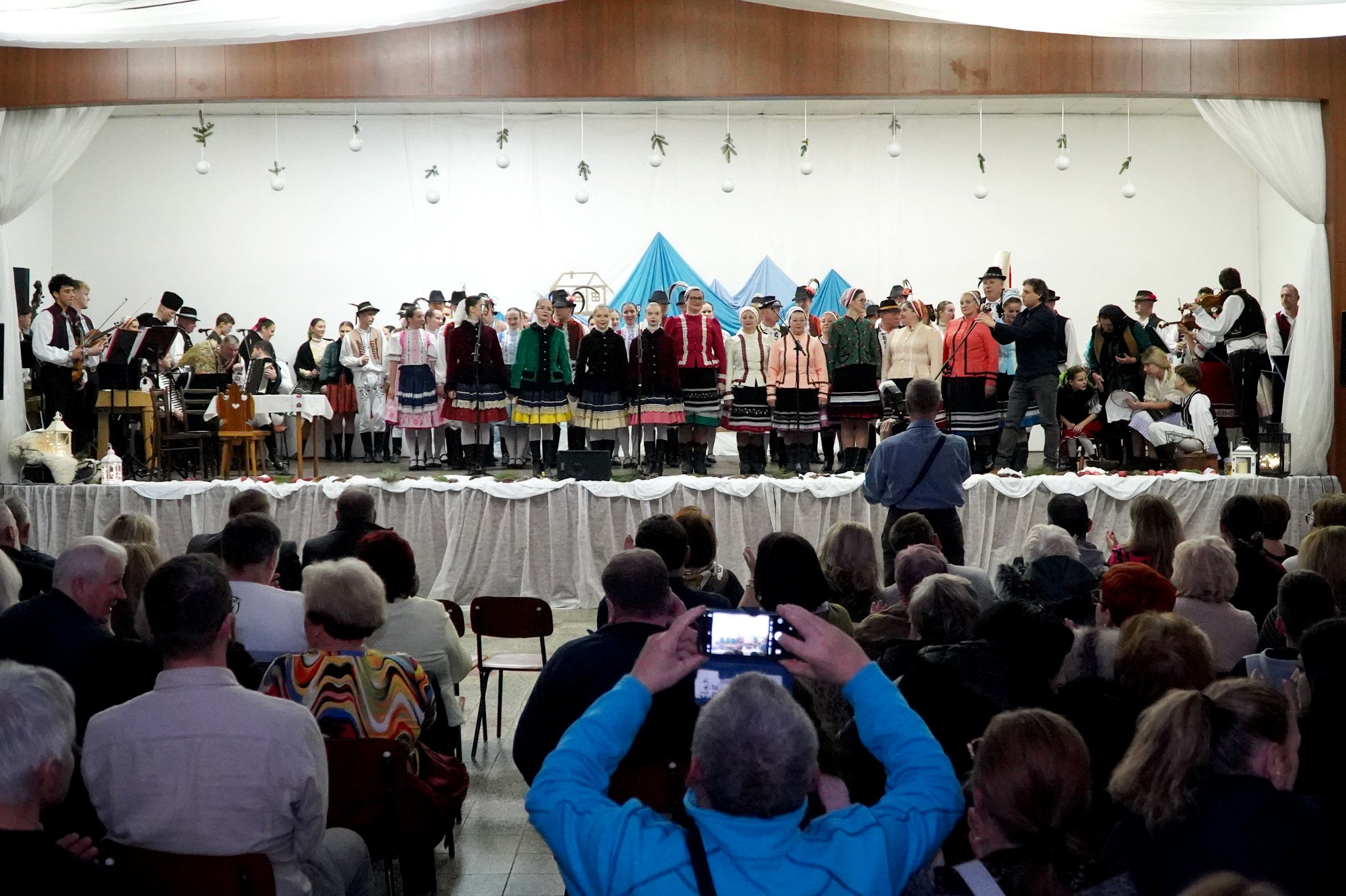 SVETLO TRADÍCIÍ  festival kolied a zvykov