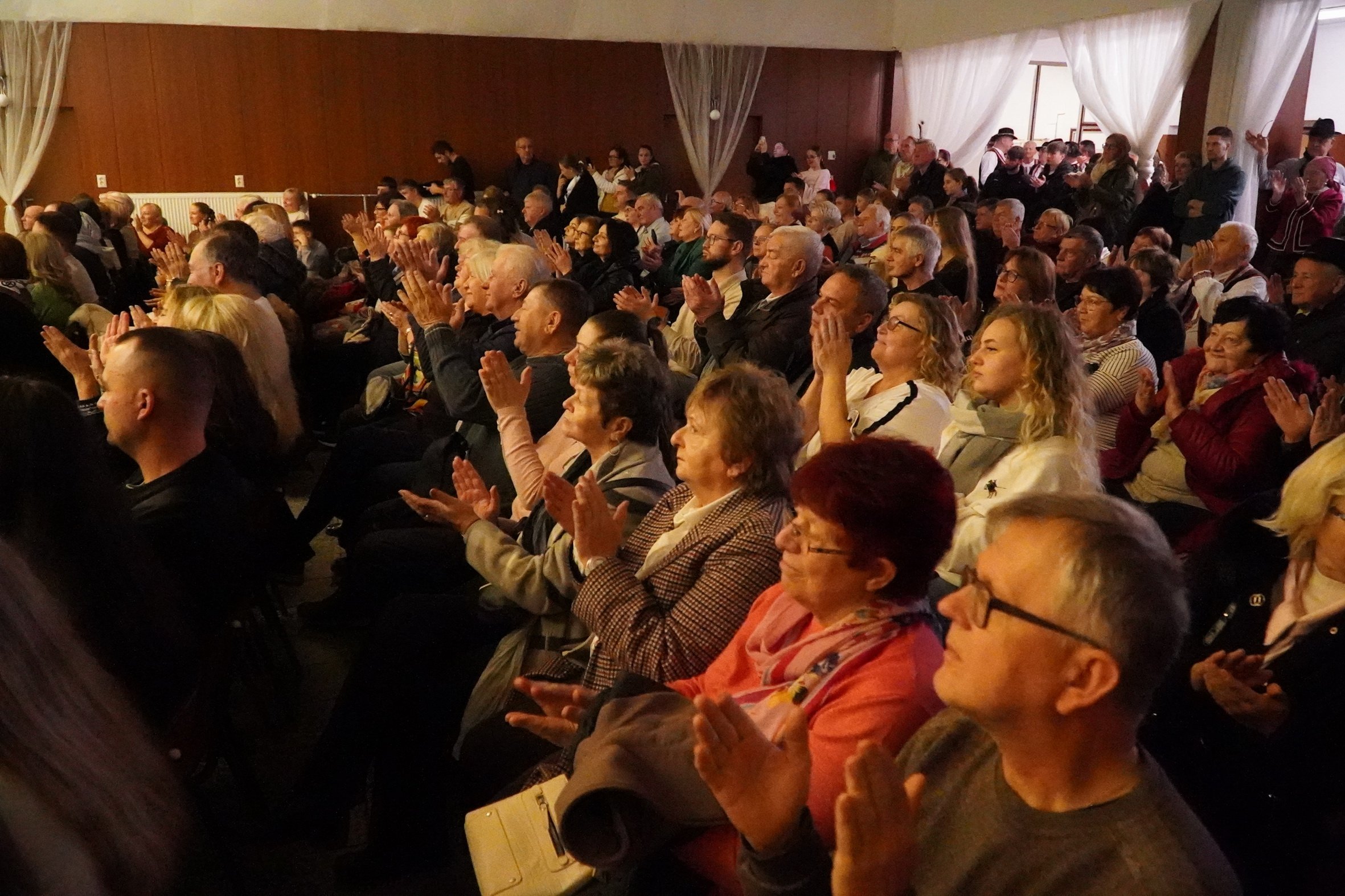 SVETLO TRADÍCIÍ  festival kolied a zvykov