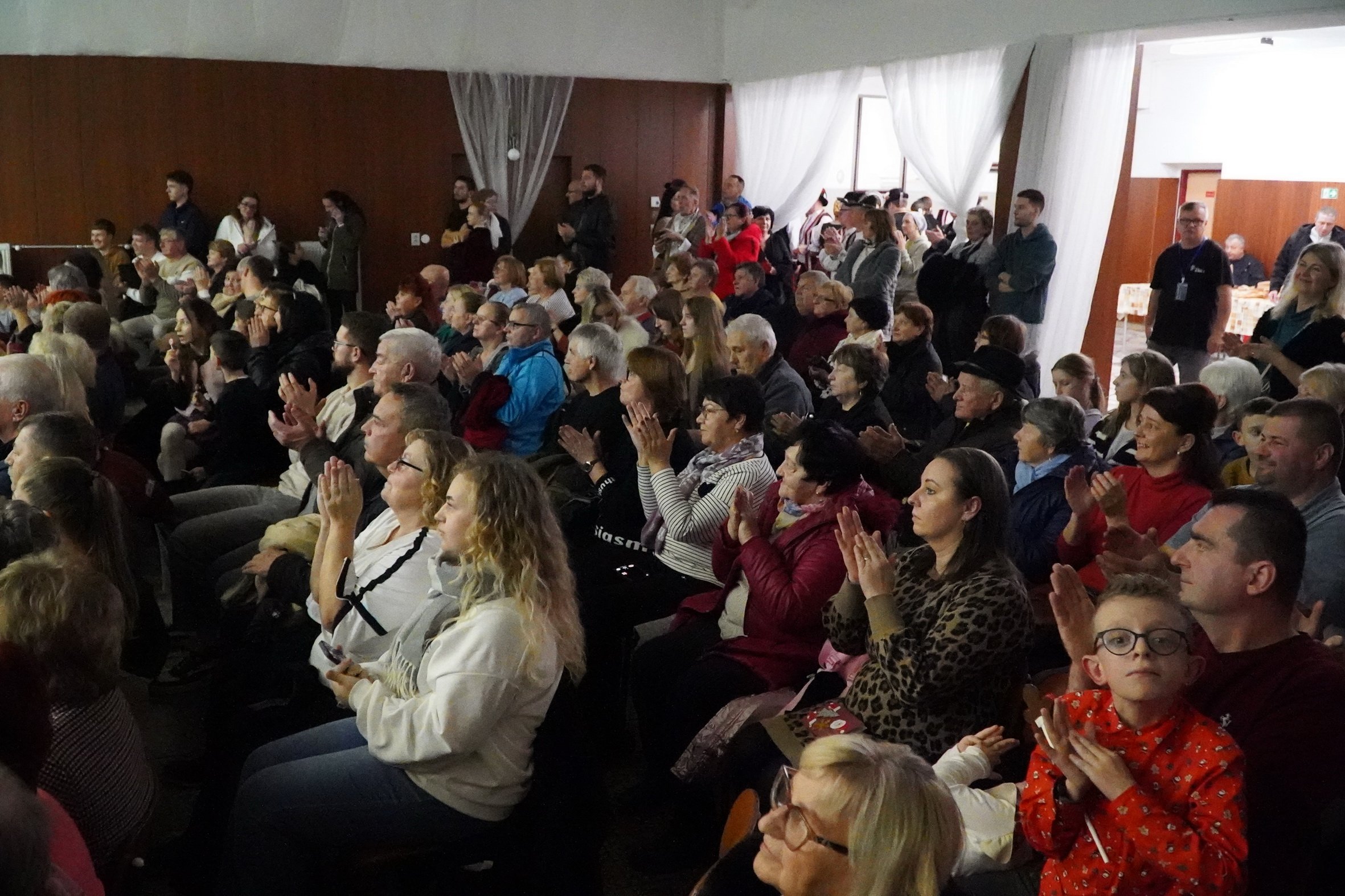 SVETLO TRADÍCIÍ  festival kolied a zvykov