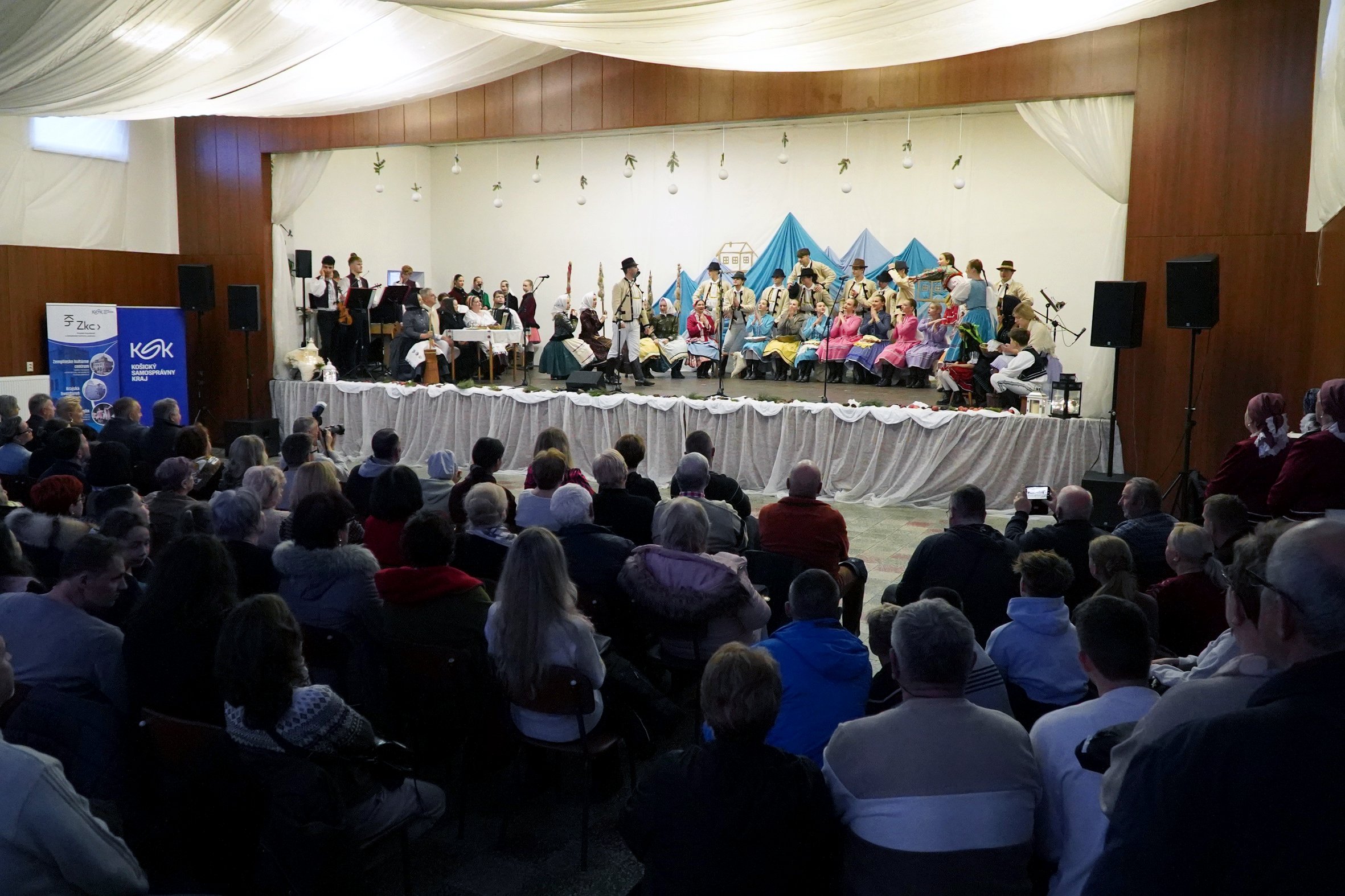 SVETLO TRADÍCIÍ  festival kolied a zvykov