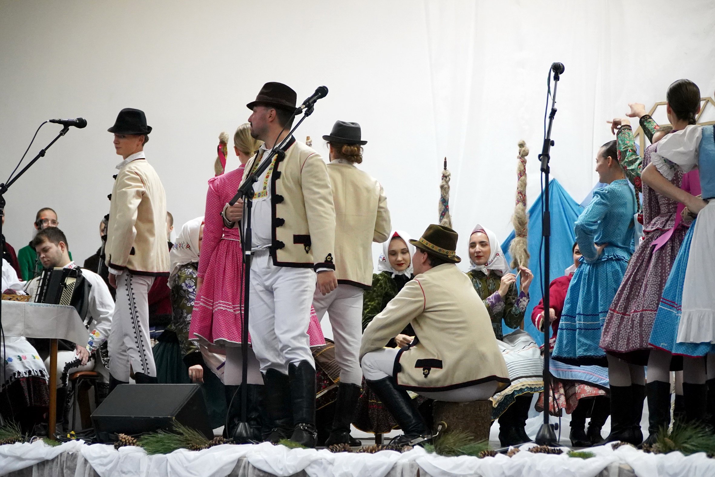 SVETLO TRADÍCIÍ  festival kolied a zvykov