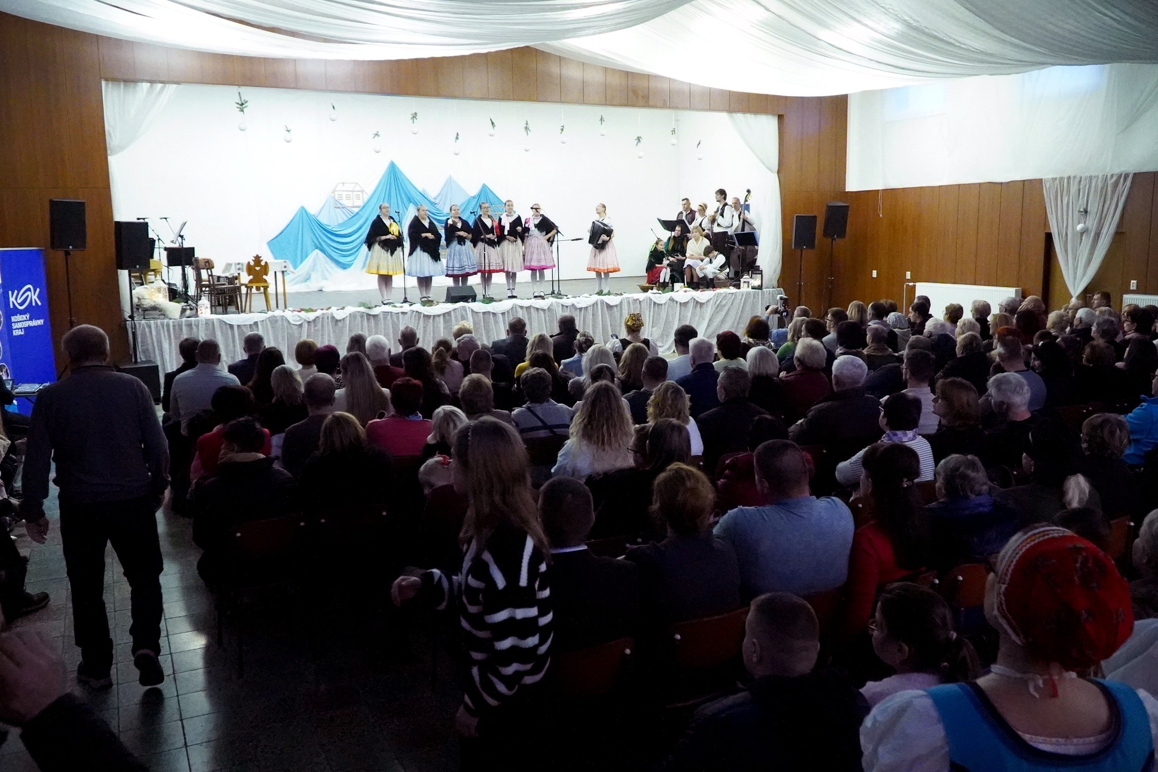 SVETLO TRADÍCIÍ  festival kolied a zvykov