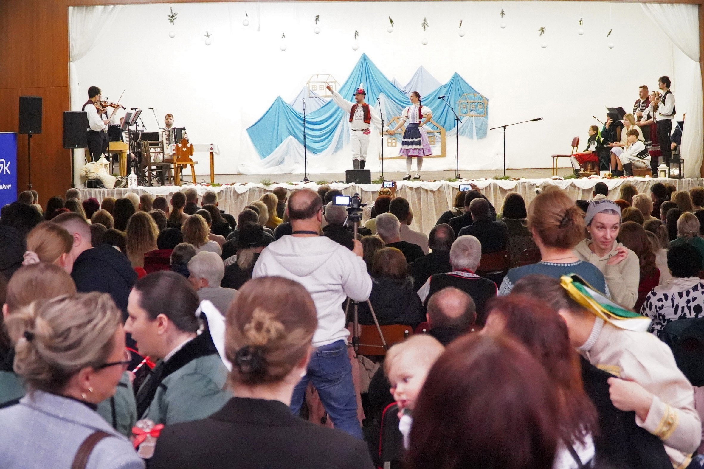 SVETLO TRADÍCIÍ  festival kolied a zvykov