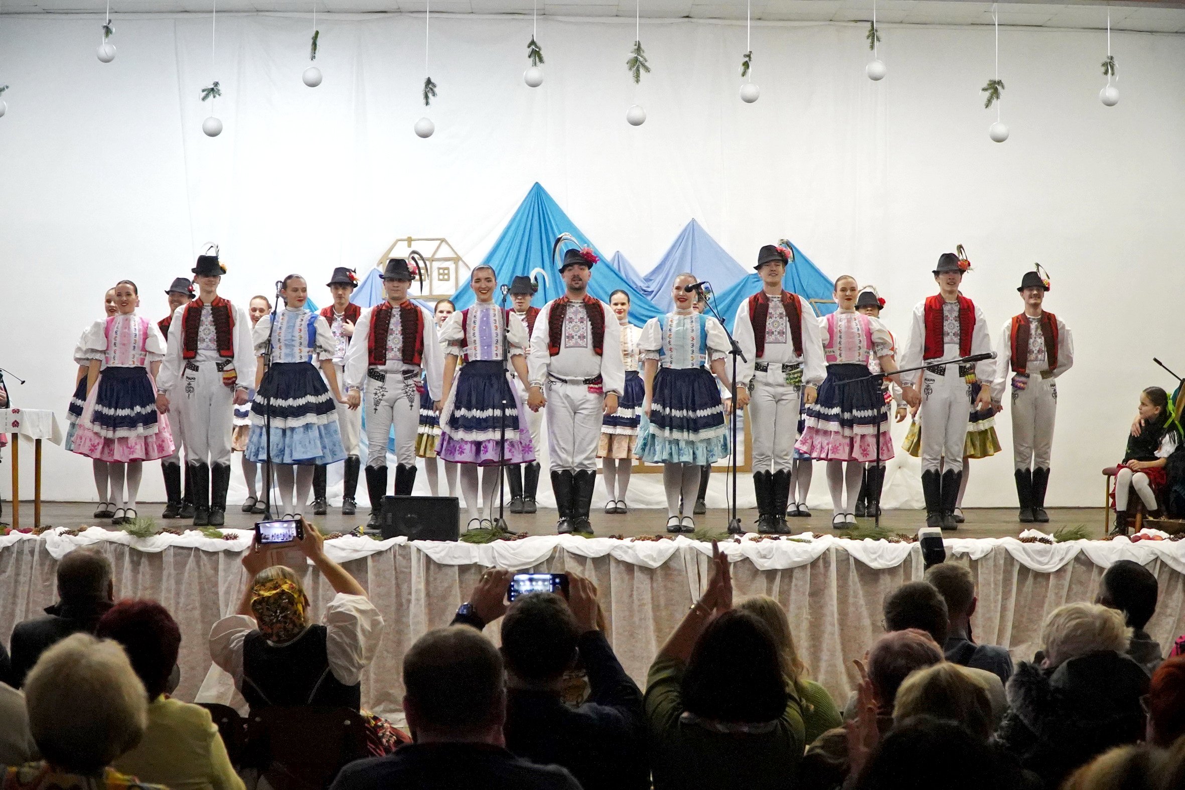 SVETLO TRADÍCIÍ  festival kolied a zvykov