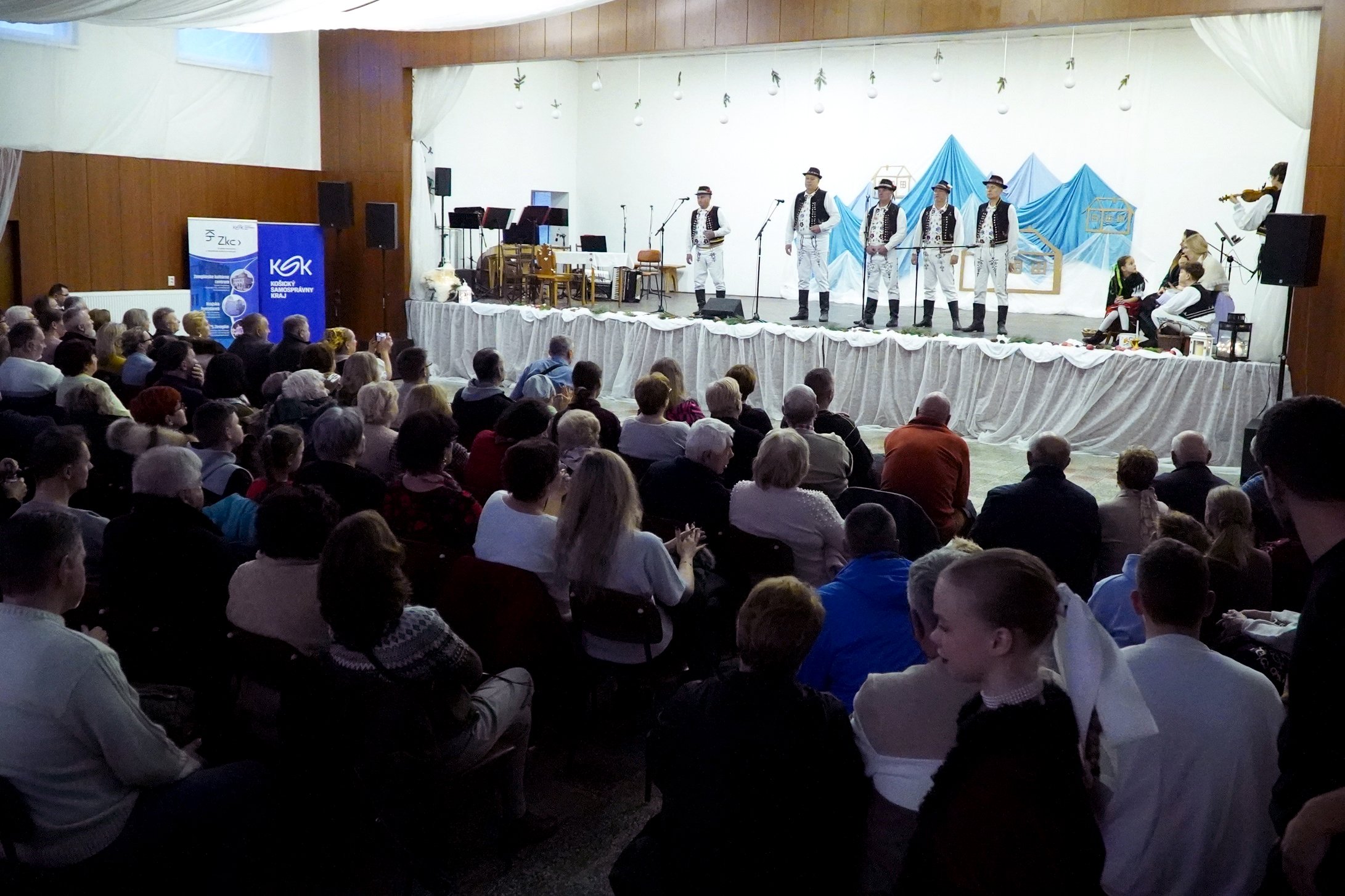 SVETLO TRADÍCIÍ  festival kolied a zvykov