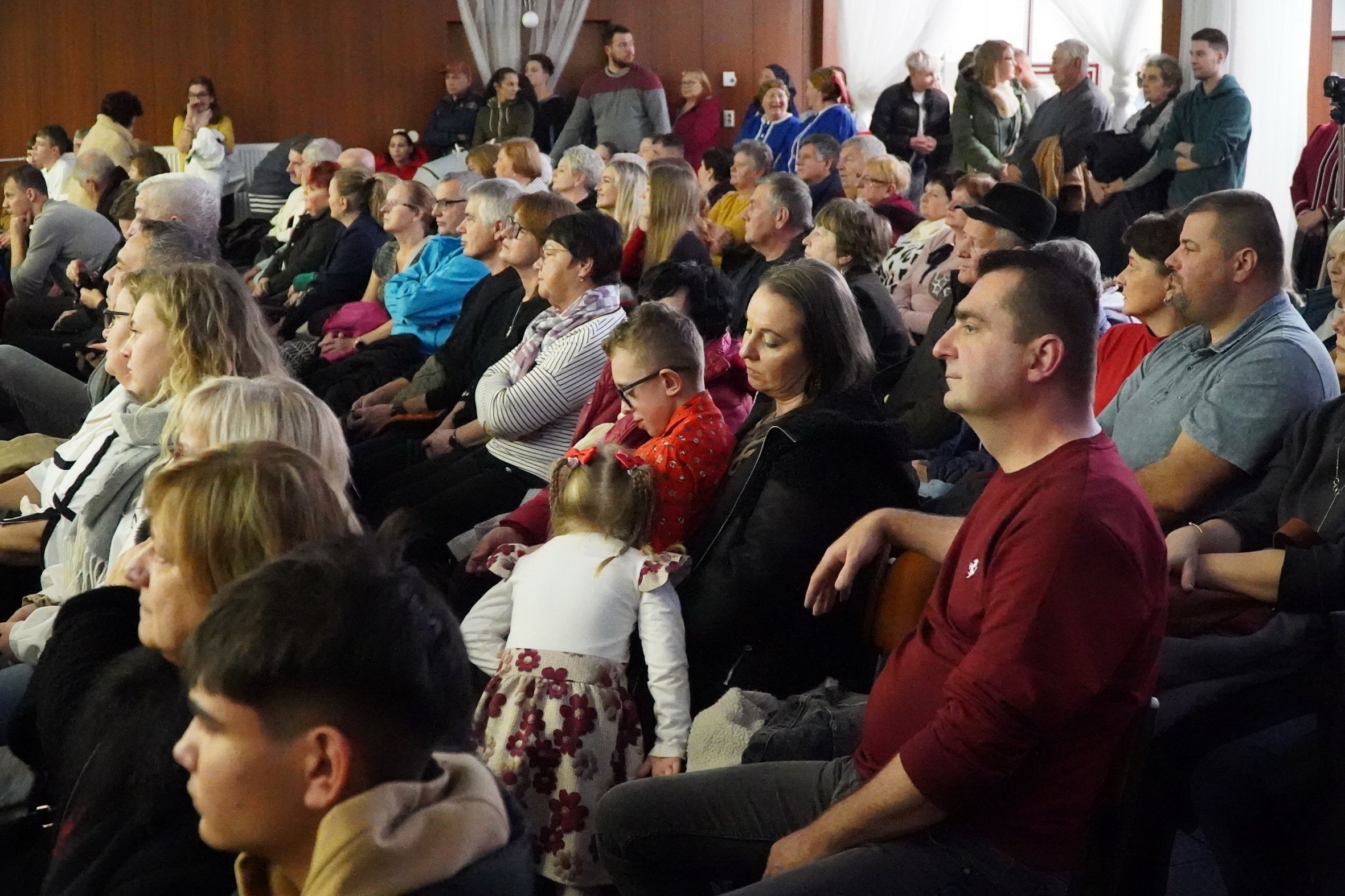 SVETLO TRADÍCIÍ  festival kolied a zvykov