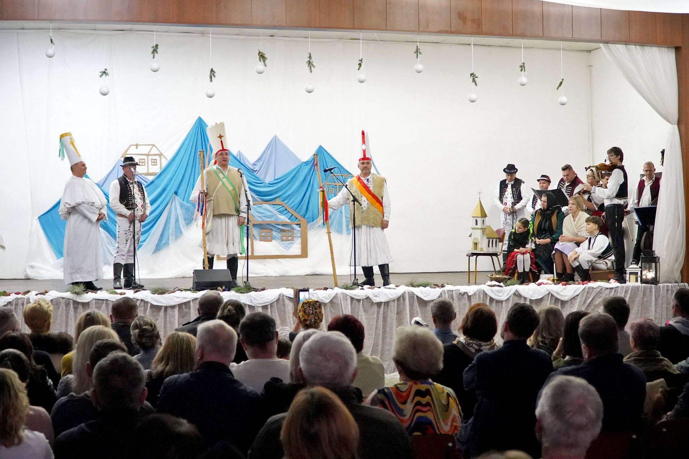 SVETLO TRADÍCIÍ  festival kolied a zvykov