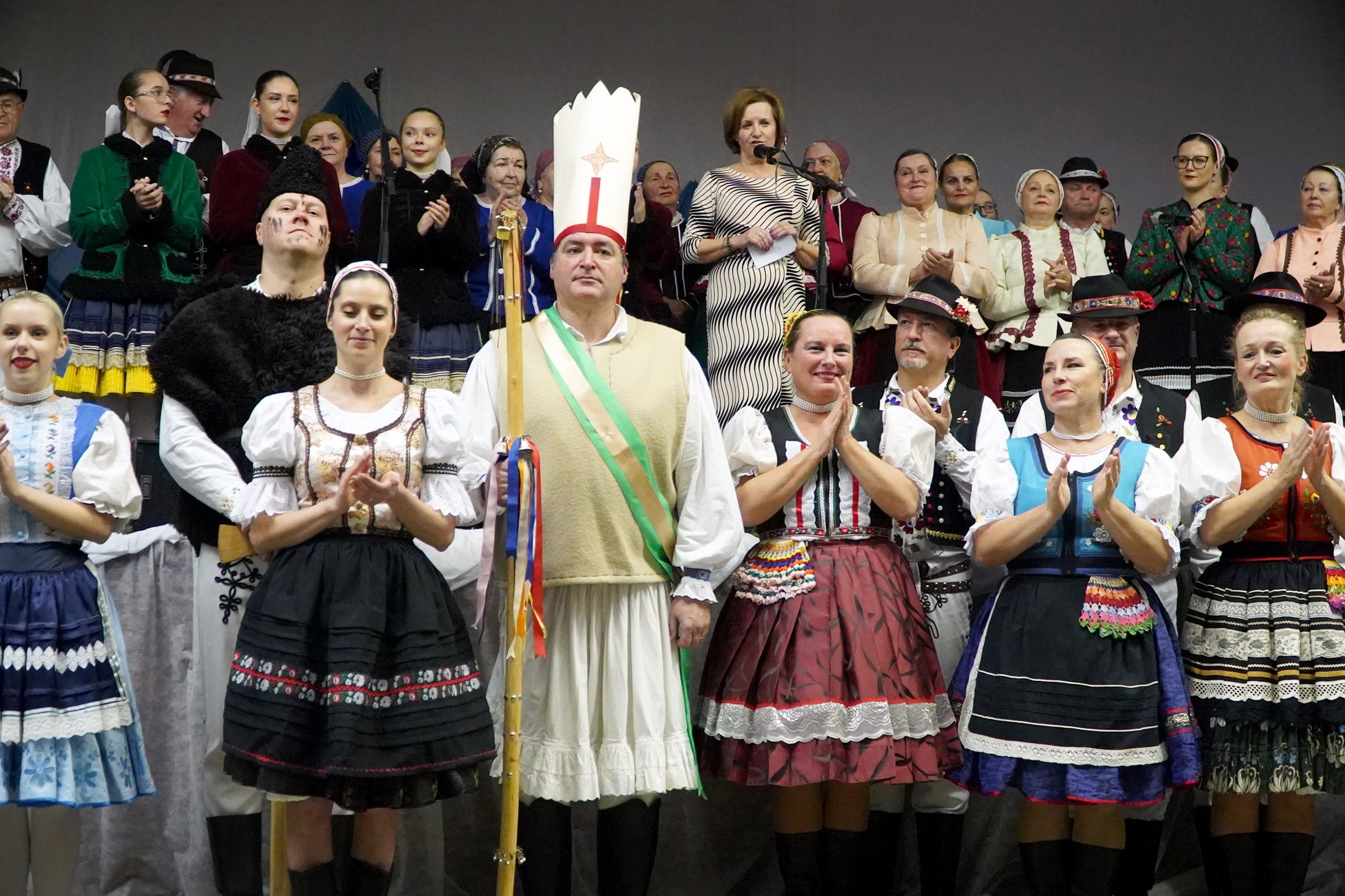 SVETLO TRADÍCIÍ  festival kolied a zvykov