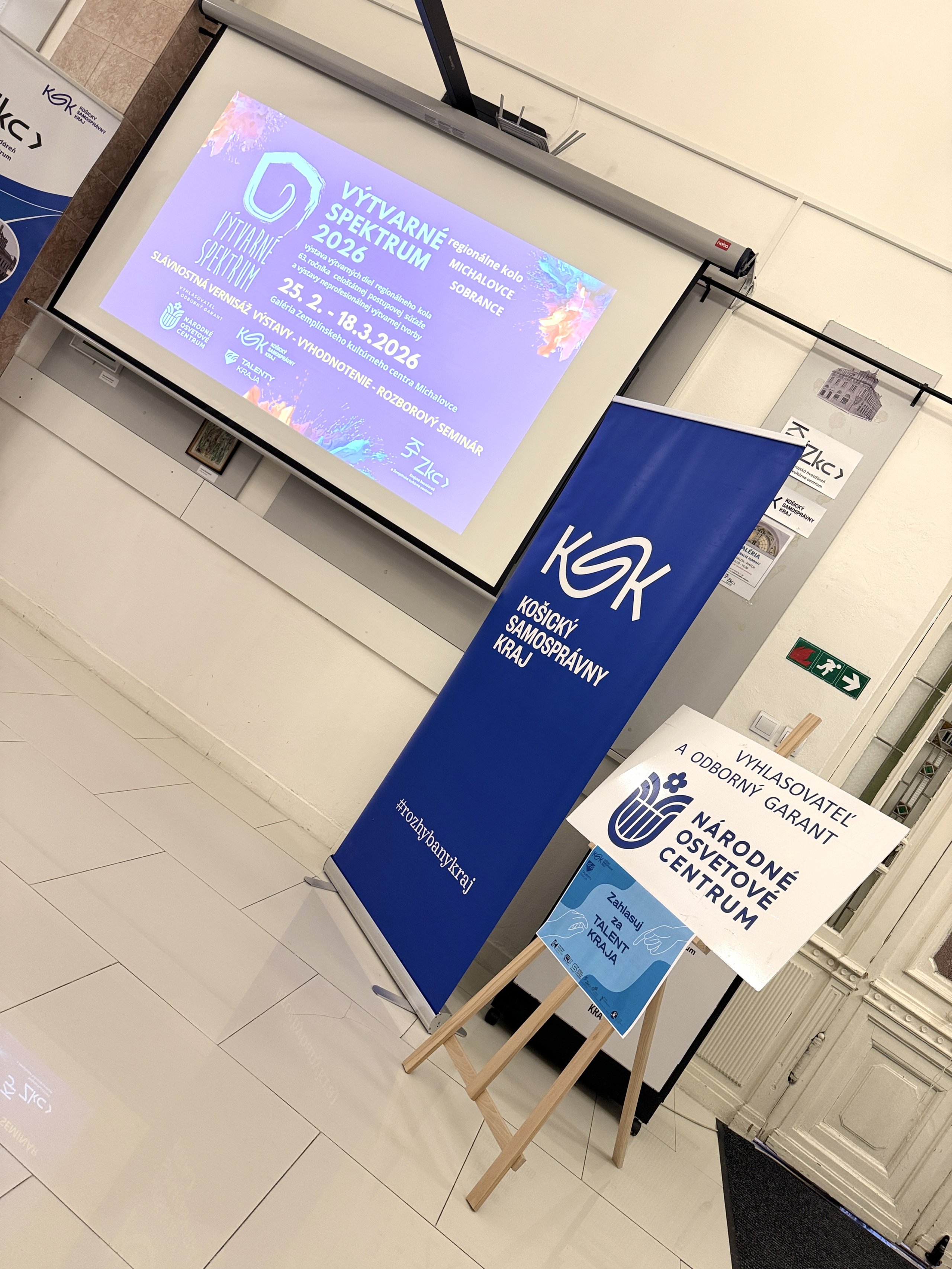 VÝTVARNÉ SPEKTRUM 2026 regionálne kolo Michalovce, Sobrance - vernisáž, vyhodnotenie, rozborový seminár