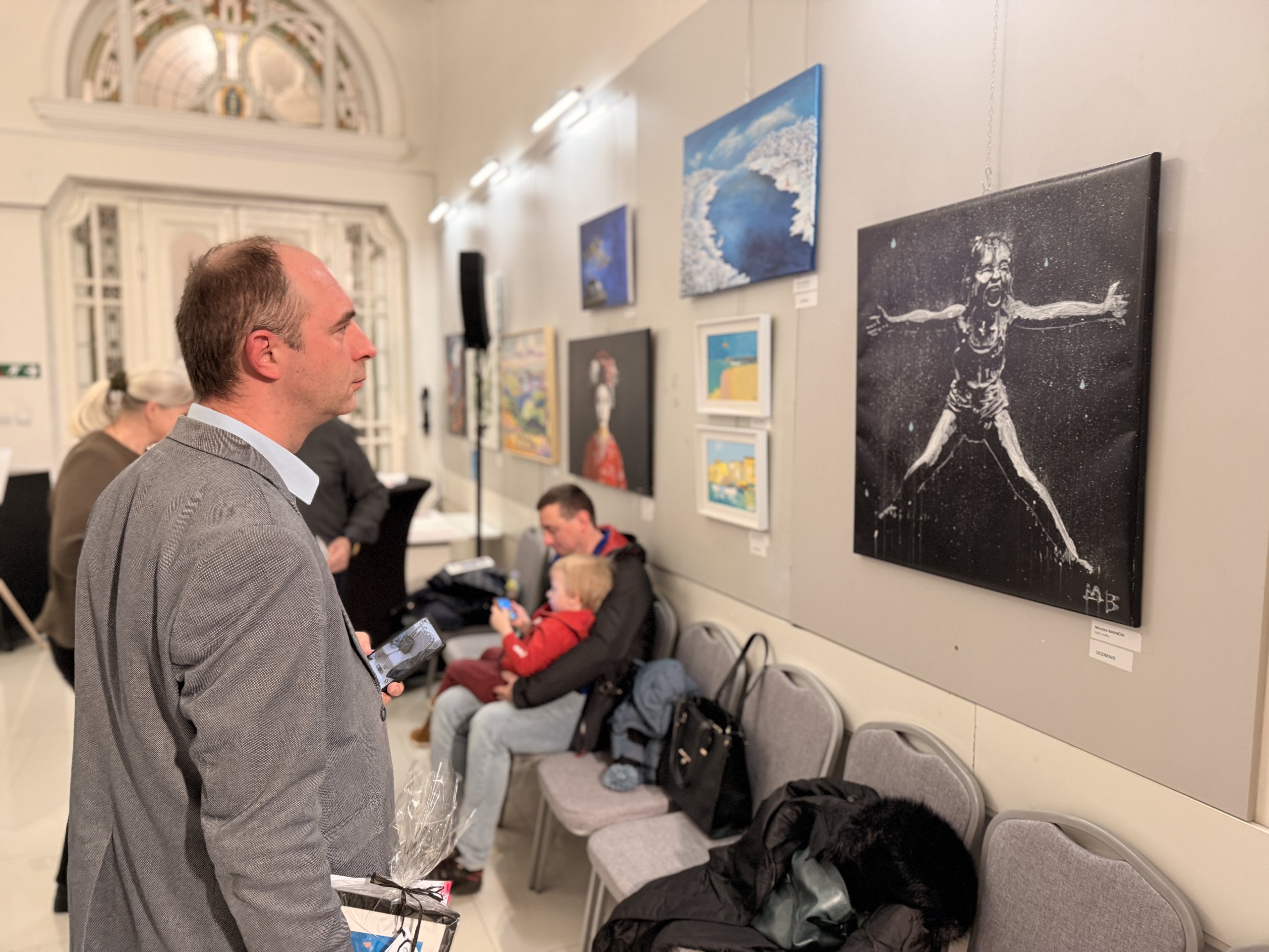 VÝTVARNÉ SPEKTRUM 2026 regionálne kolo Michalovce, Sobrance - vernisáž, vyhodnotenie, rozborový seminár